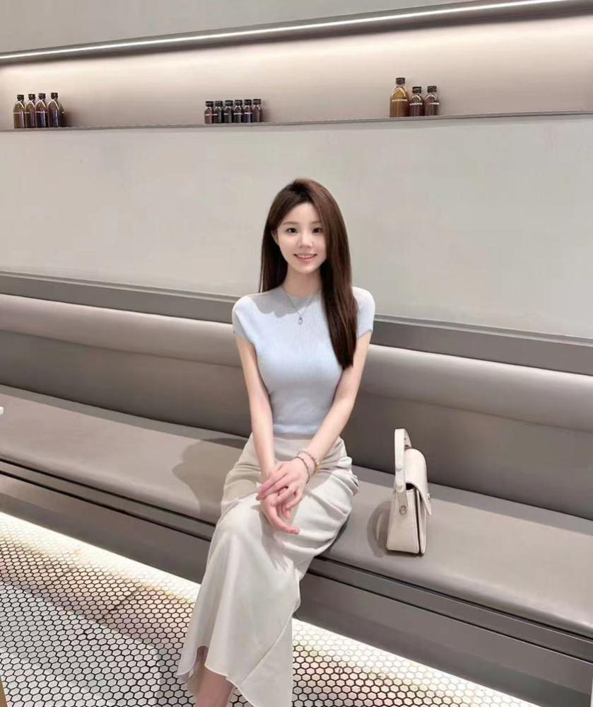 清冷温柔小女生穿搭分享